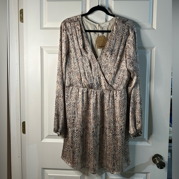 Kori Women's Surplice Tan Satiny Dress Large NWT - Picture 4 of 9